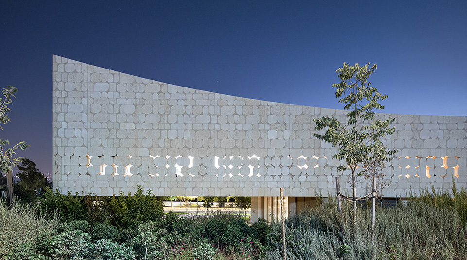 Architects-Herzog-and-de-Meuron.-Executive-Architect-Mann-Shinar.-Photo©Laurian-Ghinitoiu-3