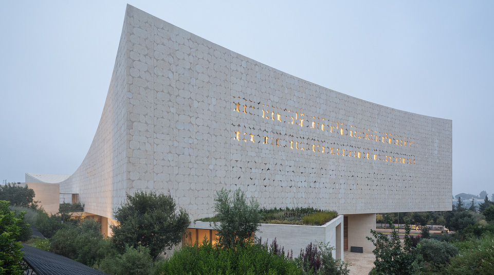 Architects-Herzog-and-de-Meuron.-Executive-Architect-Mann-Shinar.-Photo©Laurian-Ghinitoiu-5