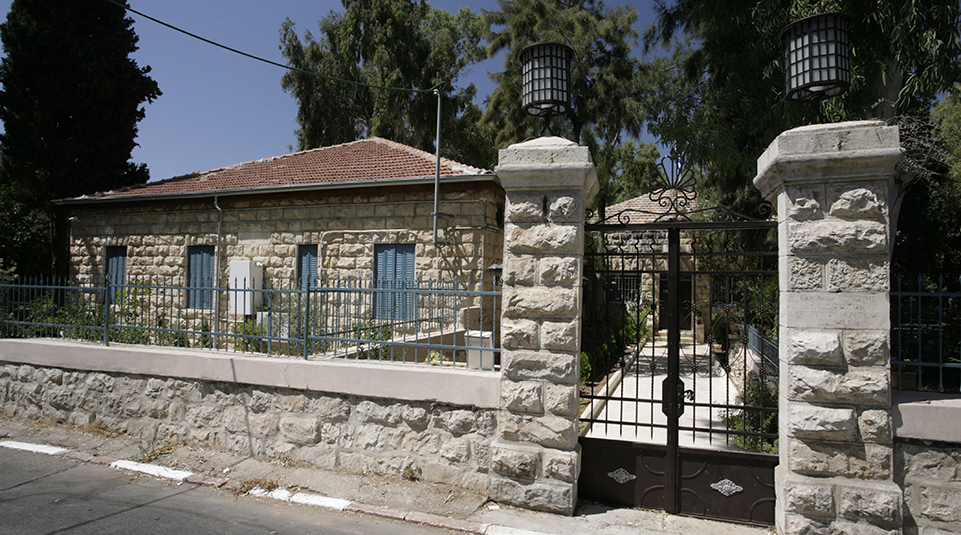 מועדון-הקהילה-היוונית_צלם-נתן-דביר-1
